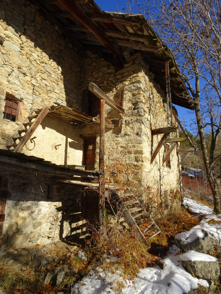 Au Bas Villard la maison des Domeny des Moulinets. 
