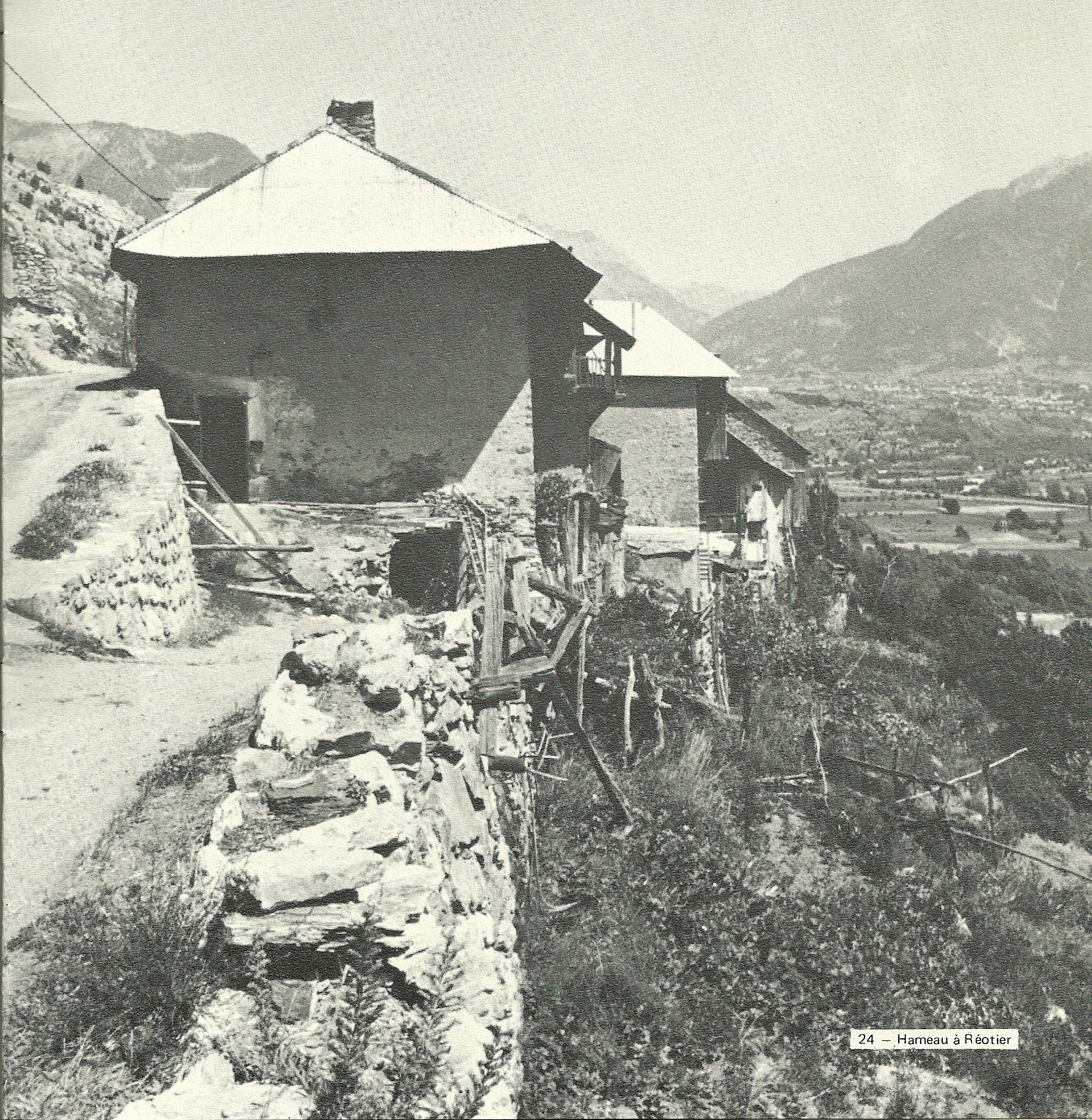 Les Moulinets Bas à l’époque pastorale de Germaine Domény (ph. brochure HA 1977)