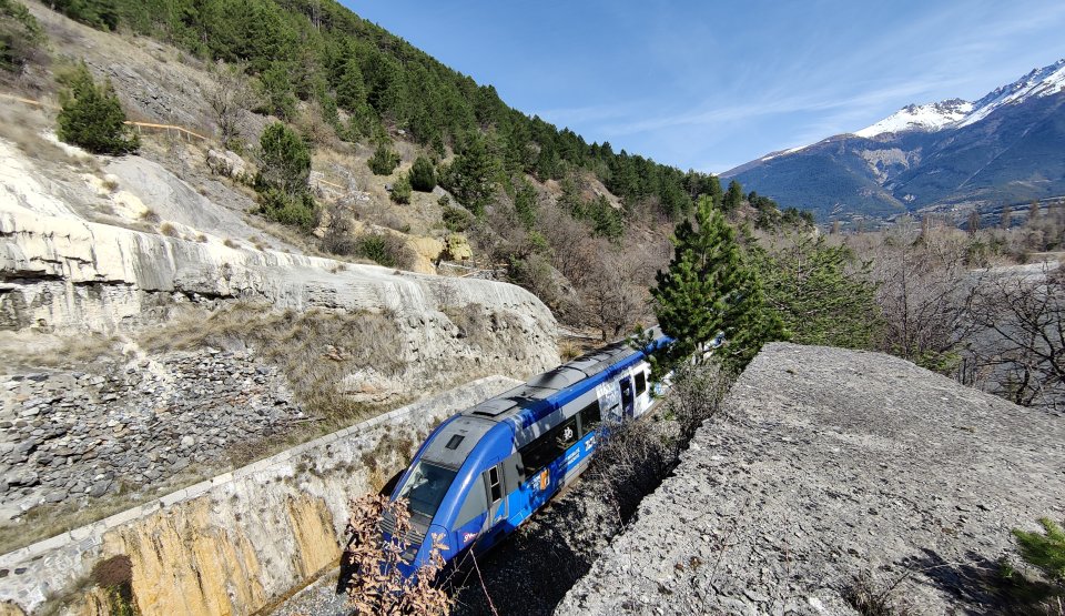 Le train à Réotier